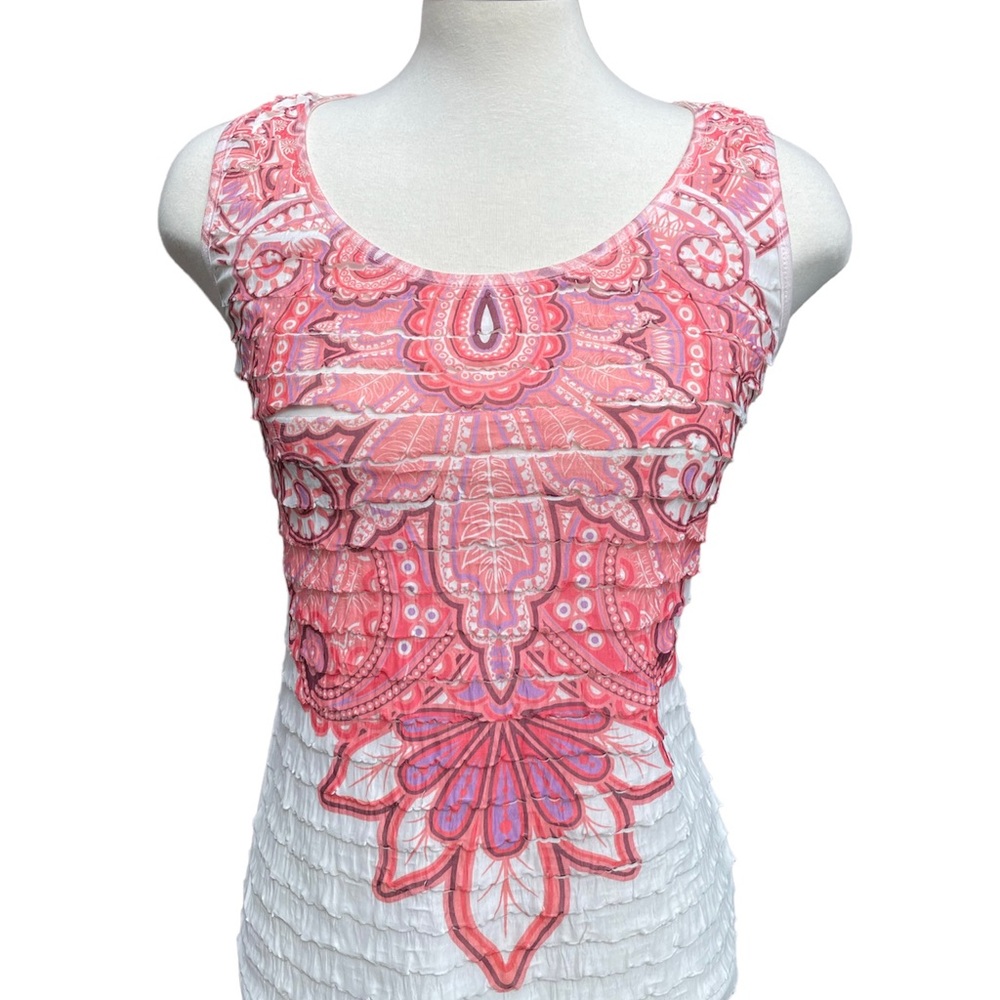 Sleeveless Top with floral decor